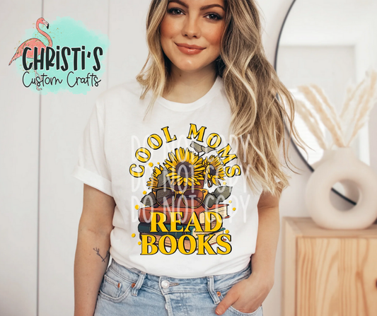 Cool Moms Read Books